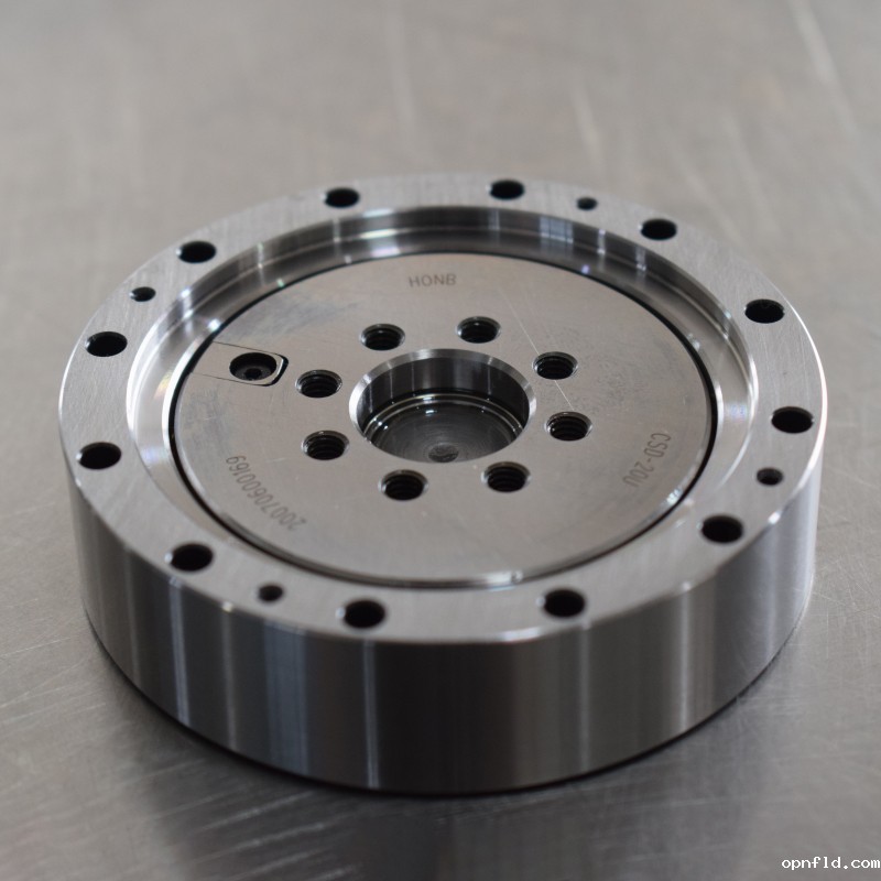 谐波减速机轴承端盖漏油原因及处理方法